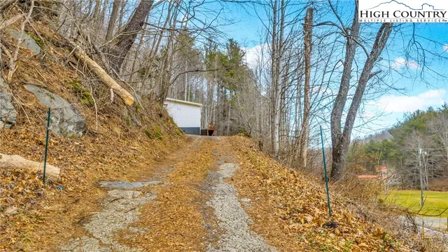 $179,900 | 3303 Old Highway 16, Lansing, NC 28643