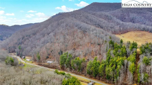 $179,900 | 3303 Old Highway 16, Lansing, NC 28643