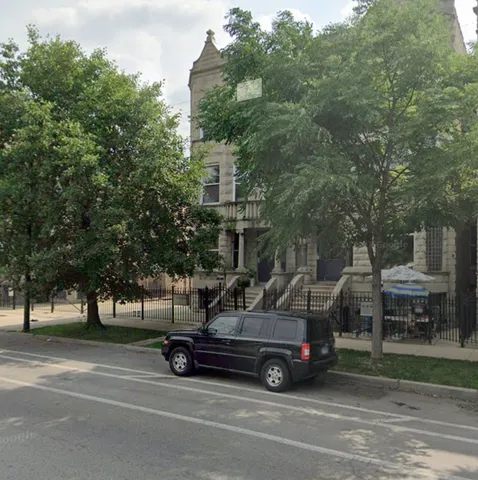 $2,050 | 1513 North California Avenue, Unit 2F, Chicago, IL 60622