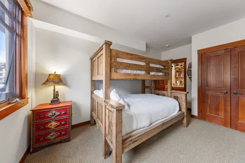 $1,150,000 | 1985 Olympic Vly Road, Unit 216 (2216), Olympic Valley, CA 96146