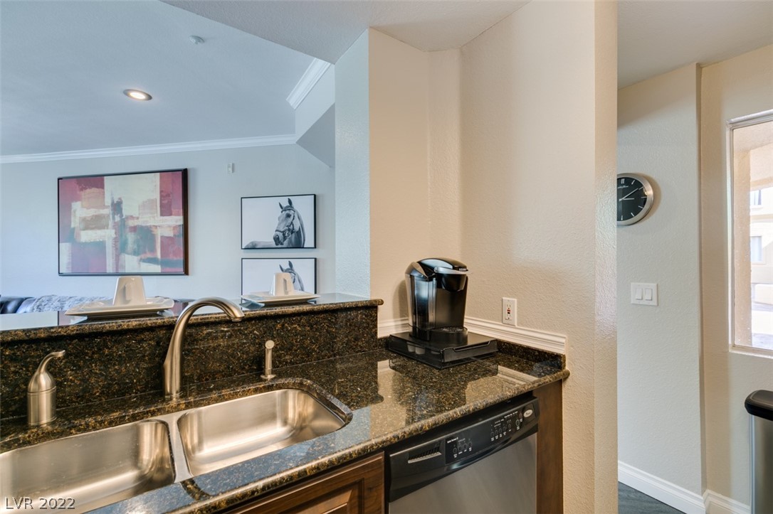 230 East Flamingo Road, Unit 117 Las Vegas, NV 89169 - Photo 15 of 36 Gallery Image 15