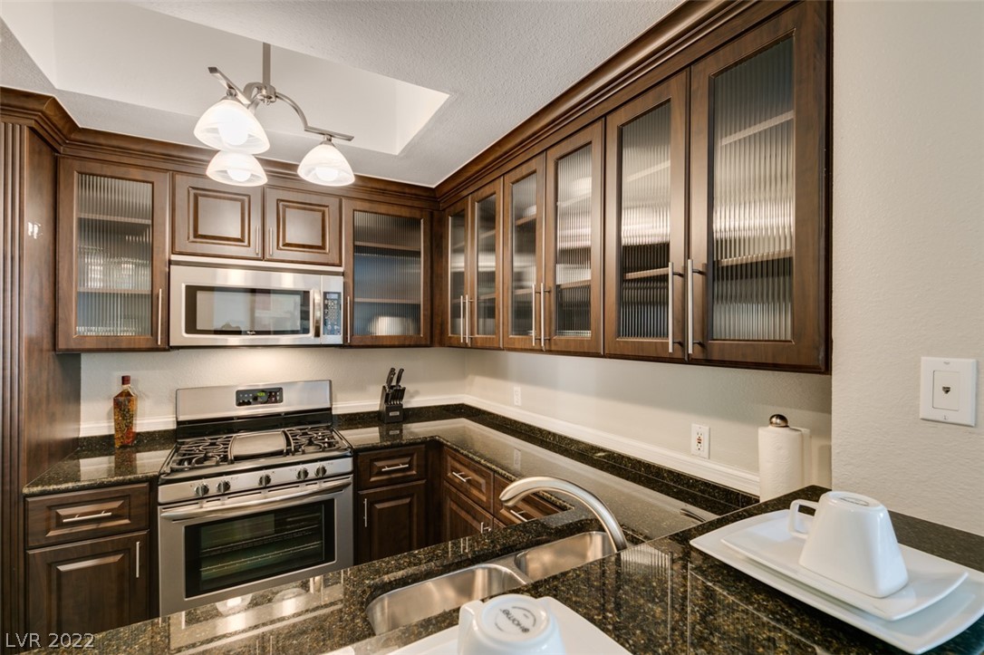 230 East Flamingo Road, Unit 117 Las Vegas, NV 89169 - Photo 16 of 36 Gallery Image 16