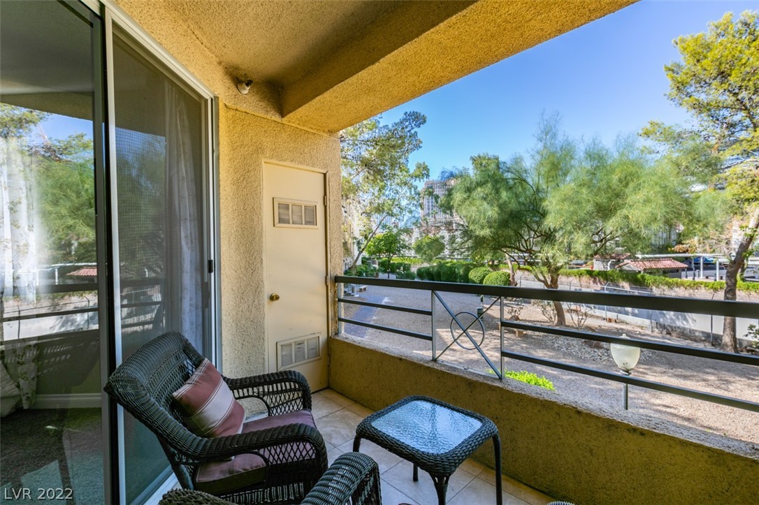 230 East Flamingo Road, Unit 117 Las Vegas, NV 89169 - Photo 25 of 36 Gallery Image 25