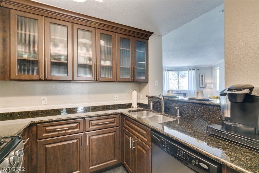 230 East Flamingo Road, Unit 117 Las Vegas, NV 89169 - Photo 5 of 36 Gallery Image 5