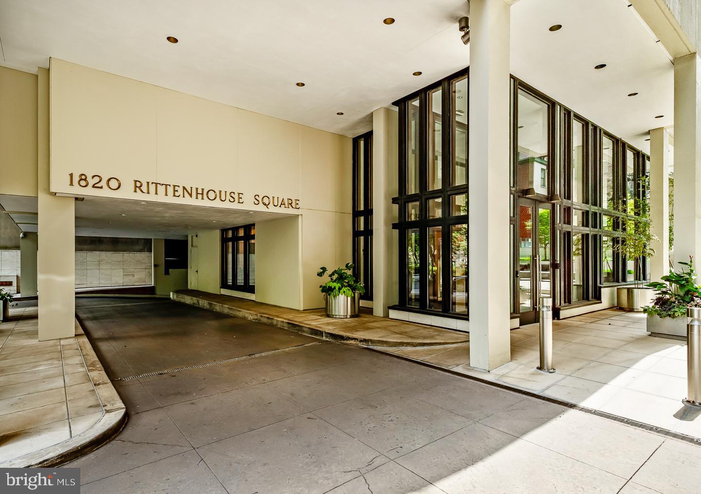 1820 Rittenhouse Square, Unit 1601 Philadelphia, PA 19103 - Photo 4 of 53