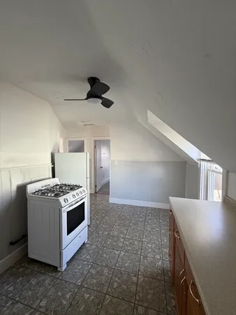 $2,000 | 35 Wilbur Street, Unit 2, Taunton, MA 02780