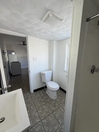 $2,000 | 35 Wilbur Street, Unit 2, Taunton, MA 02780