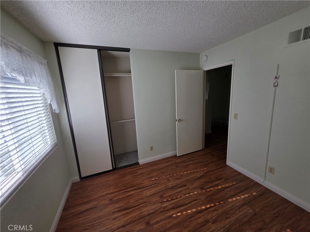 28012 Tupelo Ridge Drive Valencia, CA 91354 - Photo 14 of 26