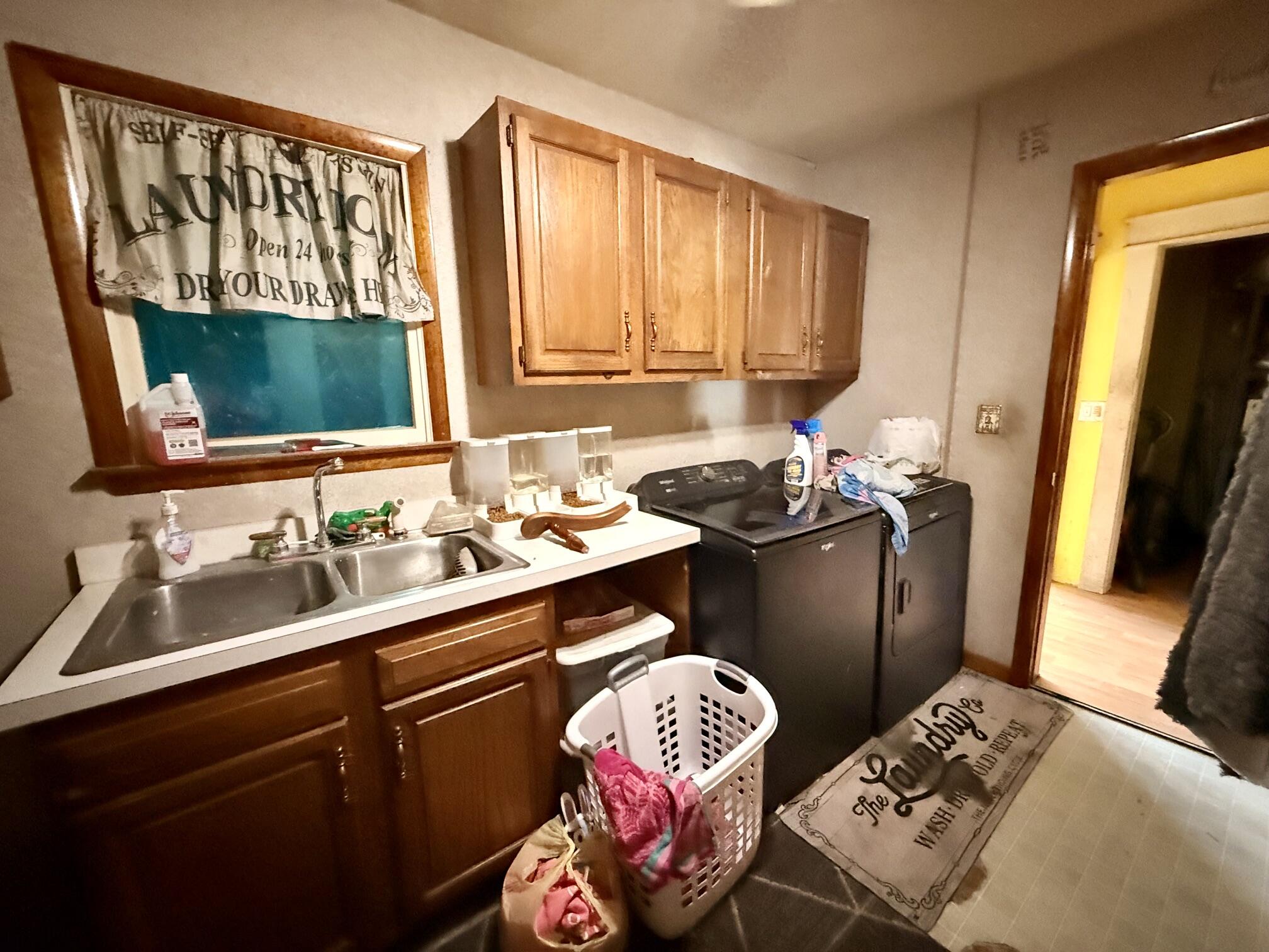 8565 Mt Hope Road Carson City, MI 48811 - Photo 20 of 36 laundry