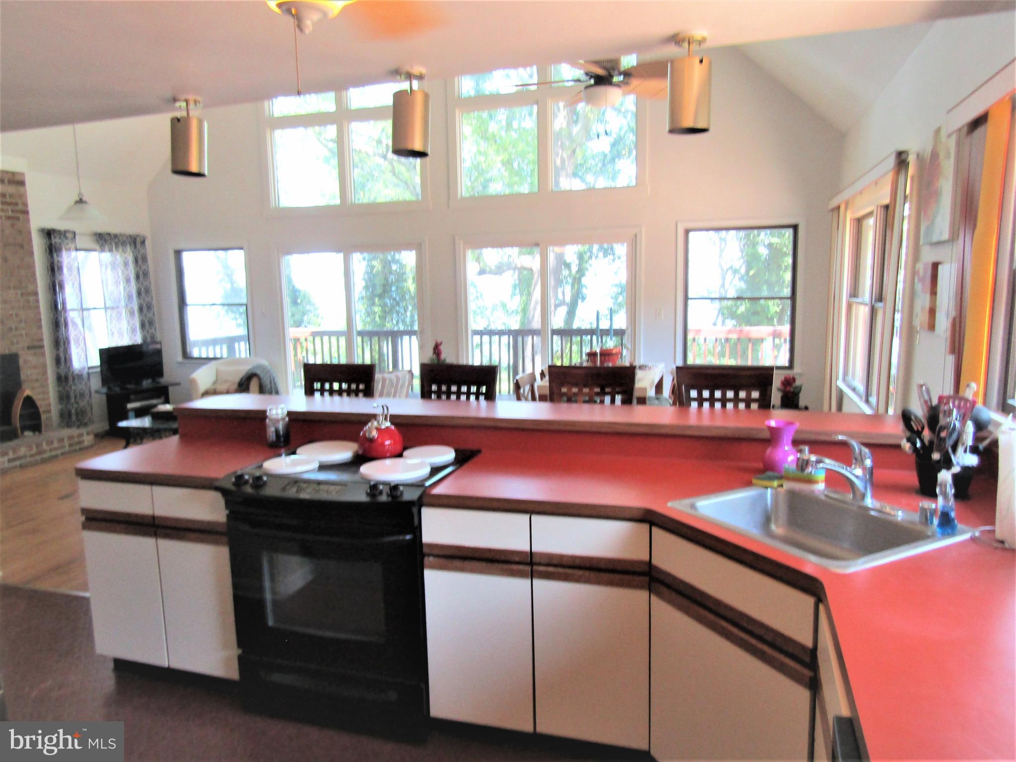 138 Windcliff Road Prince Frederick, MD 20678 - Photo 12 of 44 Lots of Cabinets