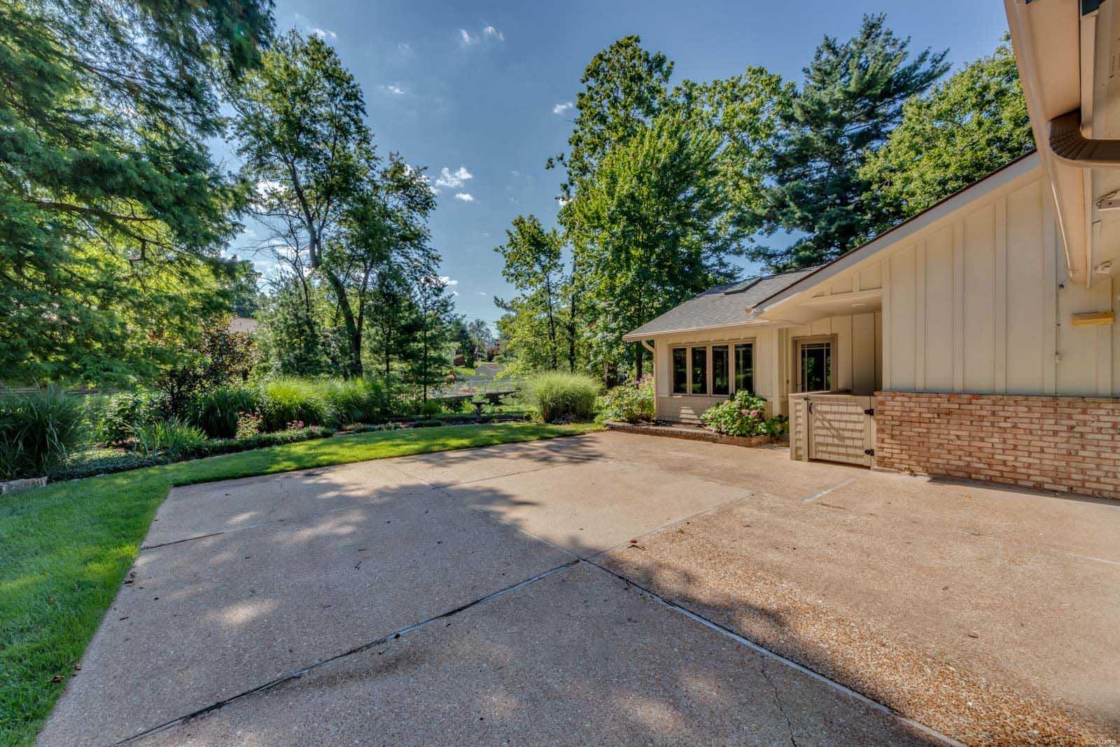 4 Cobblestone Lane Ballwin, MO 63011 - Photo 47 of 55