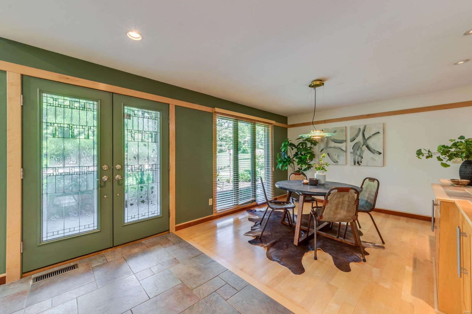 4 Cobblestone Lane Ballwin, MO 63011 - Photo 6 of 55