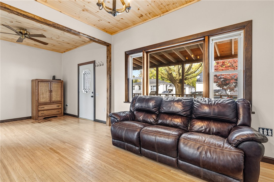 51 Sayne Street Rochester, NY 14621 - Photo 5 of 27