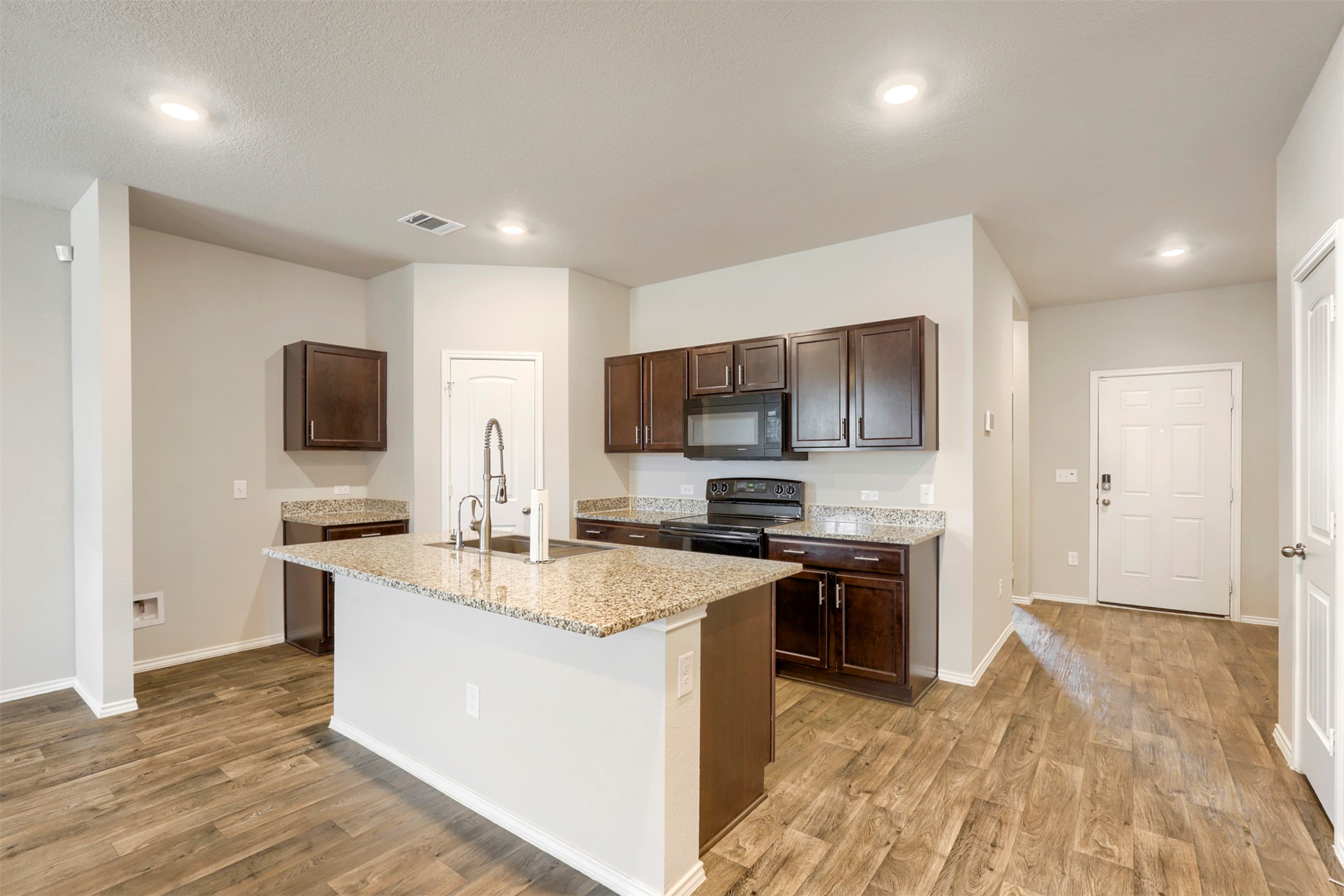 15005 Upland Willow Road Austin, TX 78724 - Photo 11 of 35 Gallery Image 11