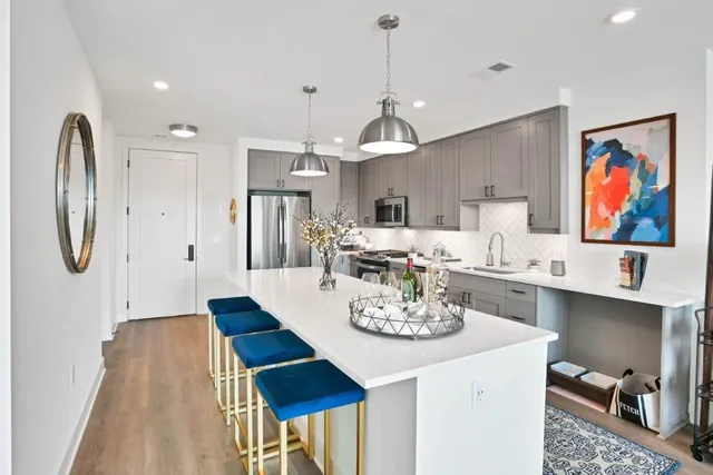 $2,184 | 3172 Roswell Road, Unit 915, Atlanta, GA 30305