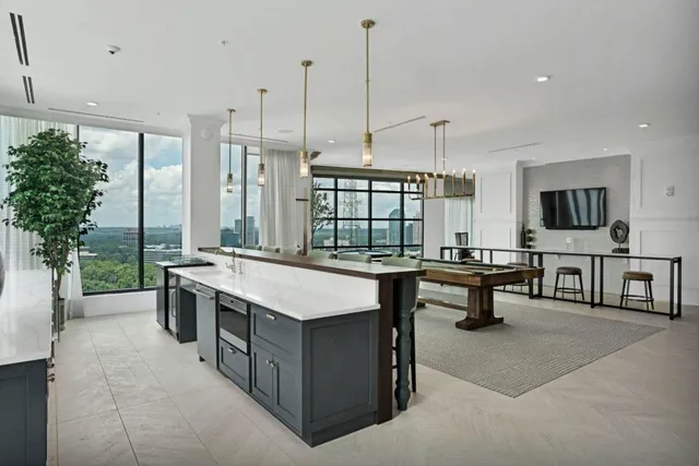 $2,184 | 3172 Roswell Road, Unit 915, Atlanta, GA 30305