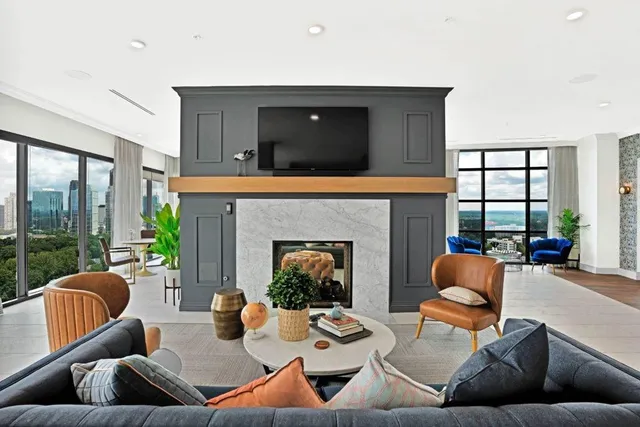 $2,184 | 3172 Roswell Road, Unit 915, Atlanta, GA 30305