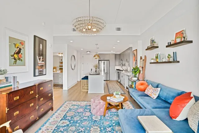 $2,184 | 3172 Roswell Road, Unit 915, Atlanta, GA 30305