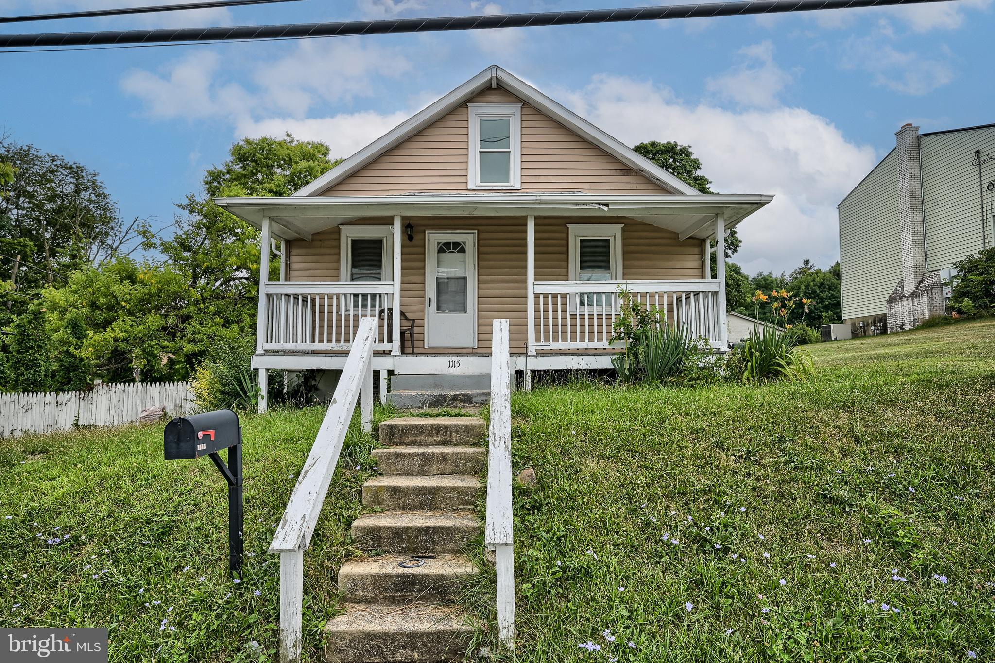 1115 Edgemont Road Harrisburg, PA 17109 - Photo 1 of 27 Gallery Image 1