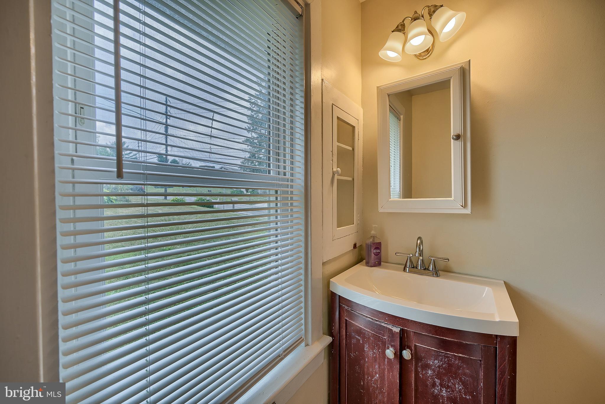 1115 Edgemont Road Harrisburg, PA 17109 - Photo 14 of 27 Gallery Image 14