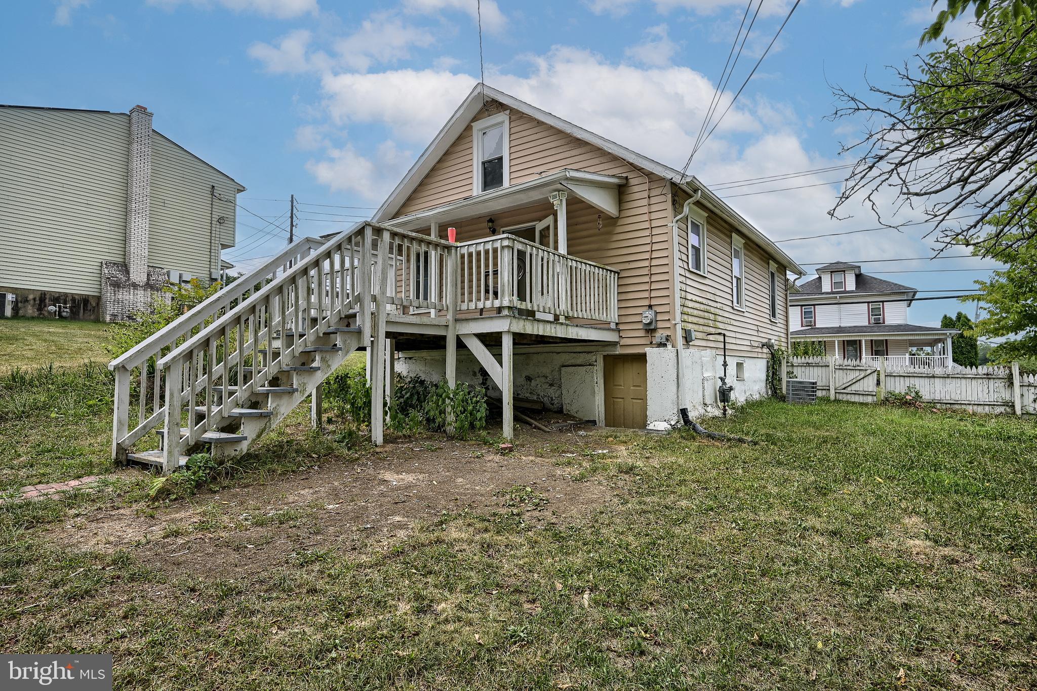 1115 Edgemont Road Harrisburg, PA 17109 - Photo 5 of 27 Gallery Image 5