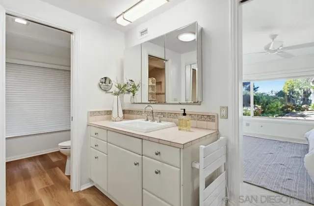 $3,500,000 | 8635 Cliffridge Avenue, La Jolla, CA 92037