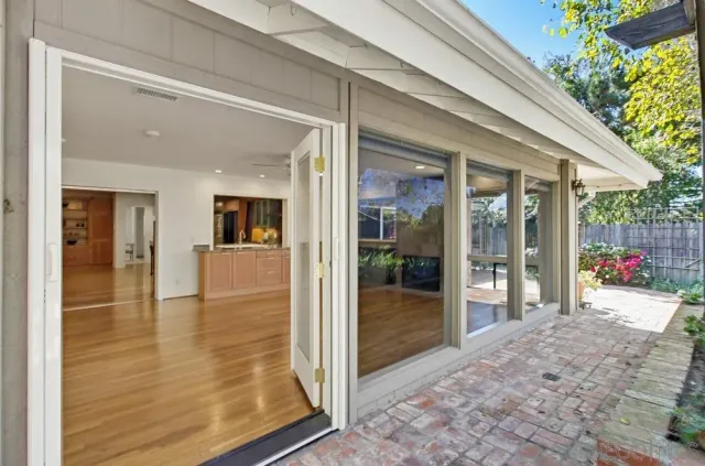 $3,500,000 | 8635 Cliffridge Avenue, La Jolla, CA 92037