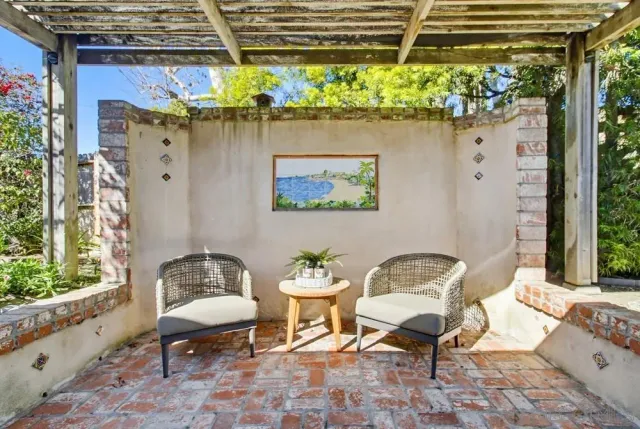 $3,500,000 | 8635 Cliffridge Avenue, La Jolla, CA 92037