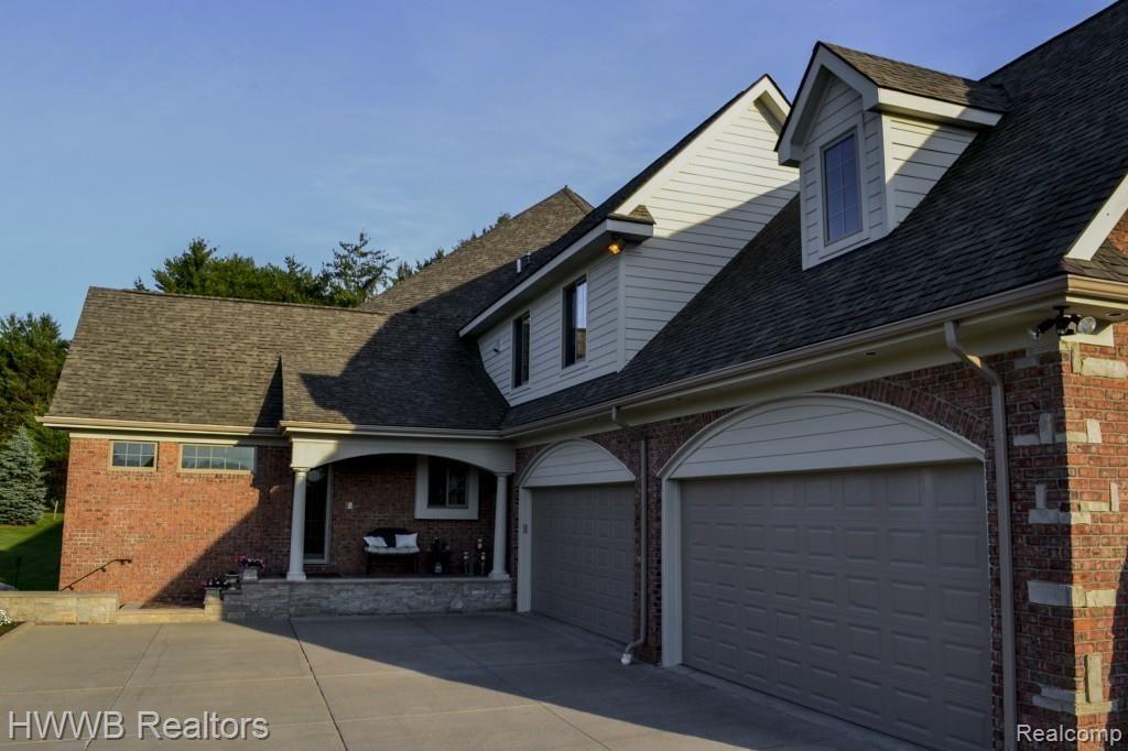 5555 North Livernois Road Rochester, MI 48306 - Photo 54 of 99 4 car garage