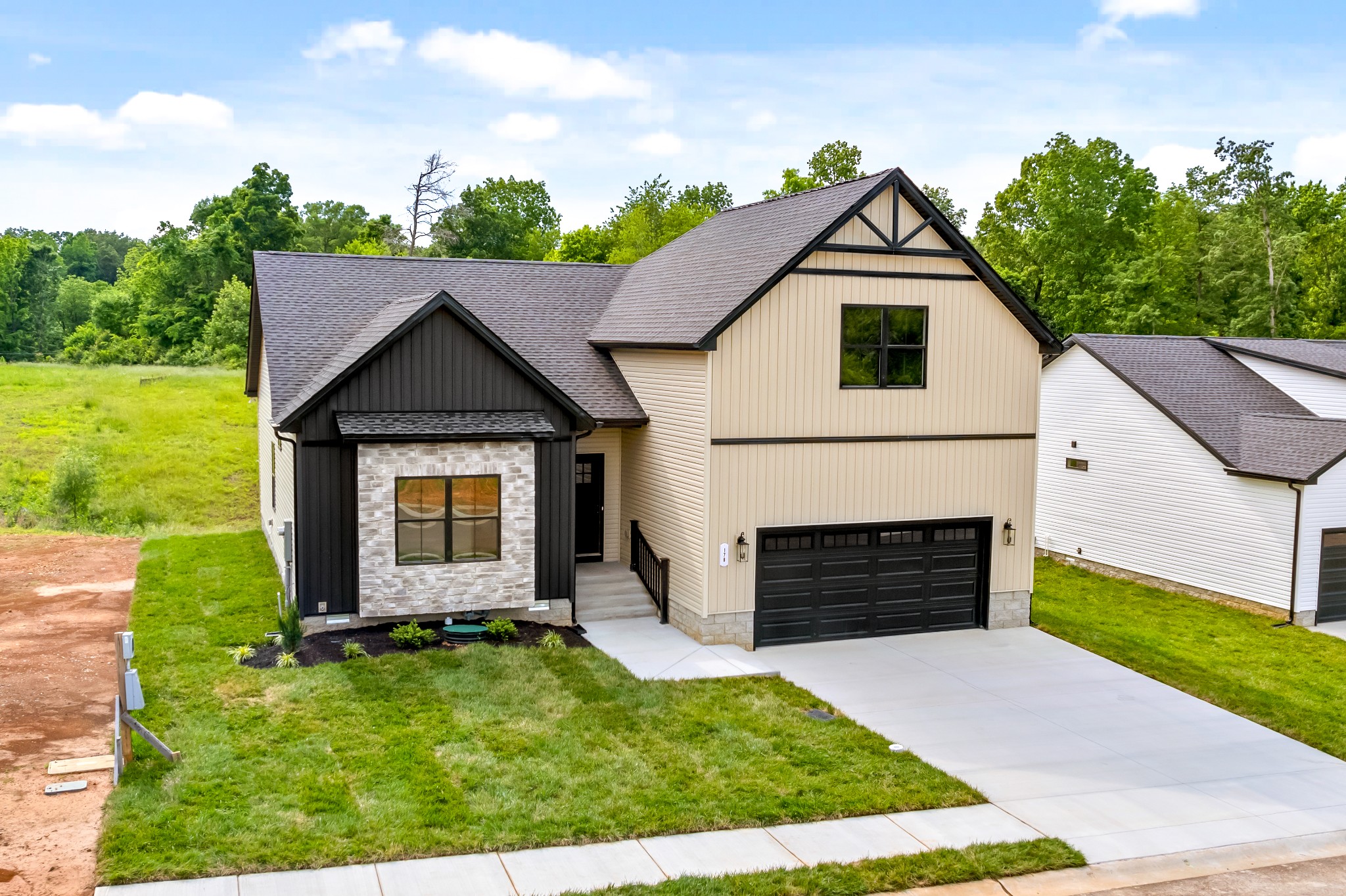 178 Dewberry Road Clarksville, TN 37042 - Photo 3 of 72