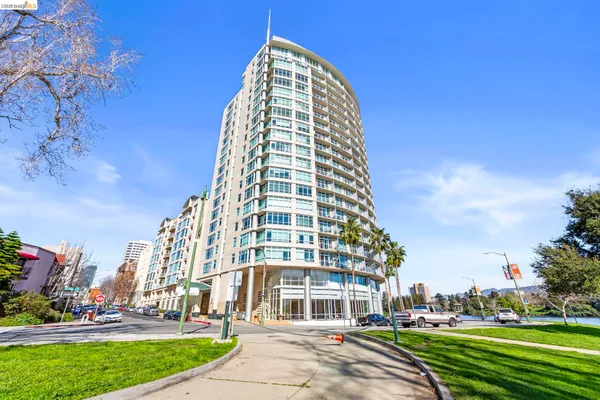 $3,000 | 1 Lakeside Drive, Unit 804, Oakland, CA 94612