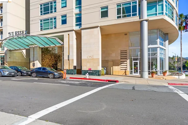 $3,000 | 1 Lakeside Drive, Unit 804, Oakland, CA 94612