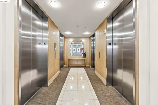 $3,000 | 1 Lakeside Drive, Unit 804, Oakland, CA 94612