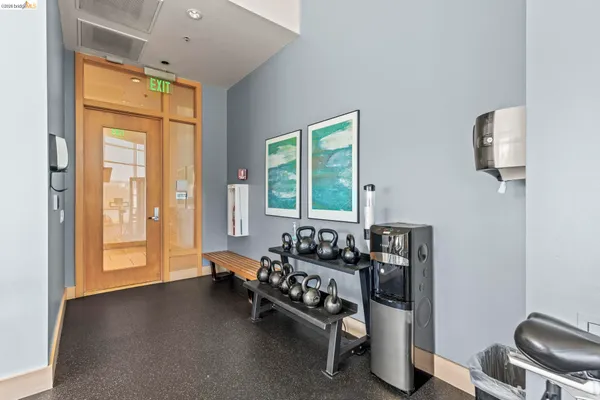 $3,000 | 1 Lakeside Drive, Unit 804, Oakland, CA 94612