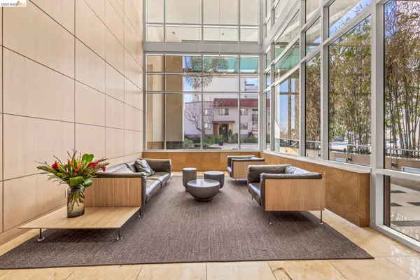 $3,000 | 1 Lakeside Drive, Unit 804, Oakland, CA 94612