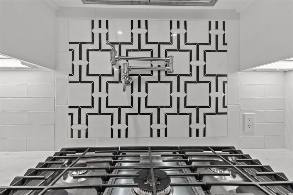 351 Sharla Smelley Road Weatherford, TX 76088 - Photo 14 of 36