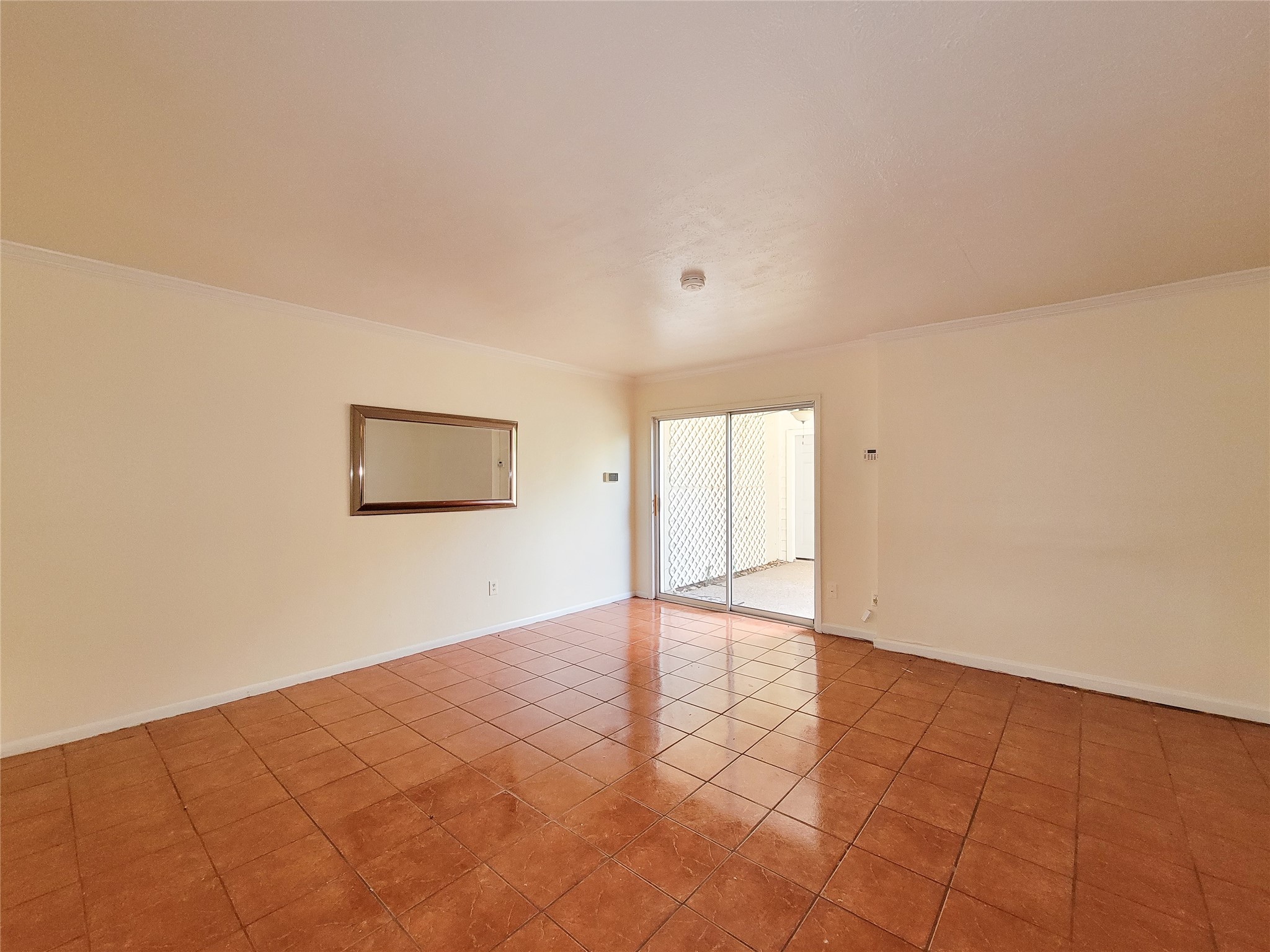 2243 West Alabama Street, Unit B Houston, TX 77098 - Photo 16 of 44 a view of an empty room