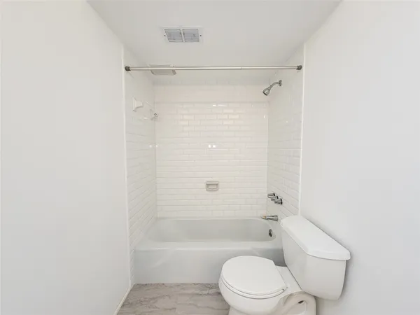 $2,240 | 2243 West Alabama Street, Unit B, Houston, TX 77098