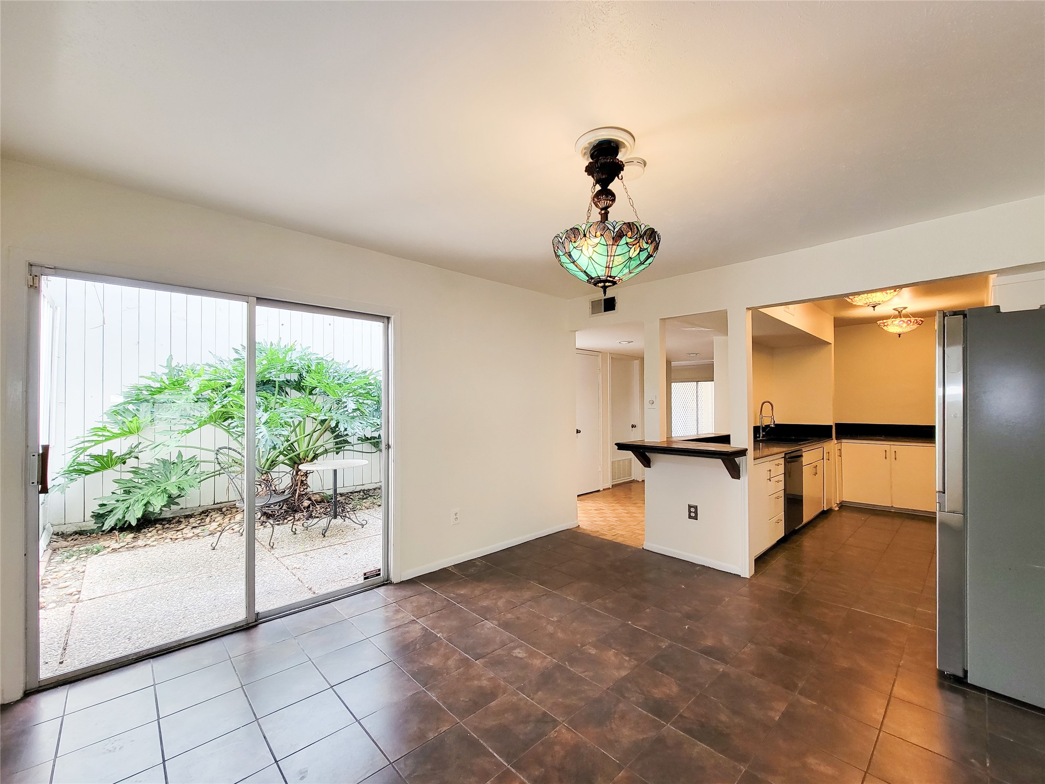 2243 West Alabama Street, Unit B Houston, TX 77098 - Photo 8 of 44