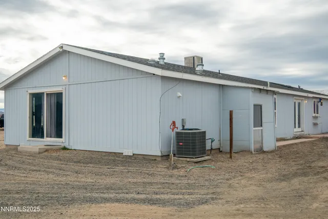 $500,000 | 3250 4th Street, Silver Springs, NV 89429