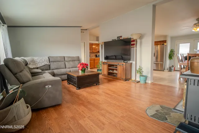 $500,000 | 3250 4th Street, Silver Springs, NV 89429