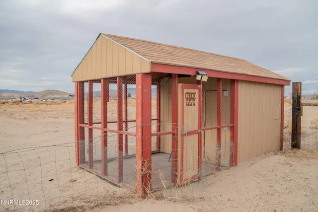 $500,000 | 3250 4th Street, Silver Springs, NV 89429