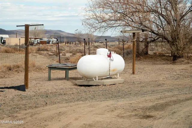 $500,000 | 3250 4th Street, Silver Springs, NV 89429