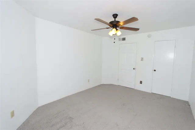 $1,300 | 10639 Braes Bend Drive, Houston, TX 77071