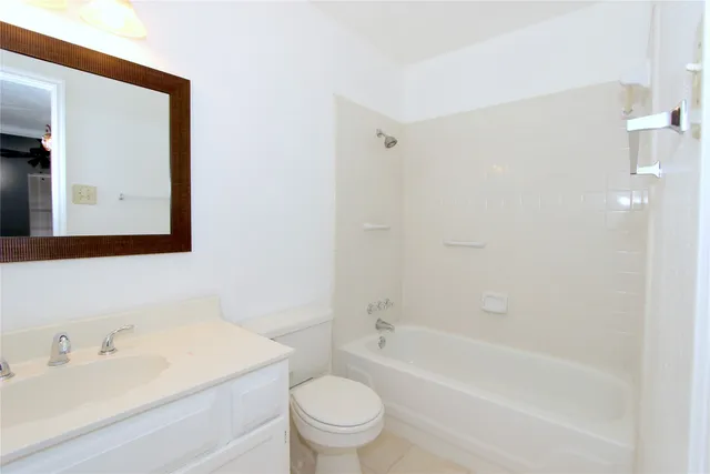 $1,300 | 10639 Braes Bend Drive, Houston, TX 77071