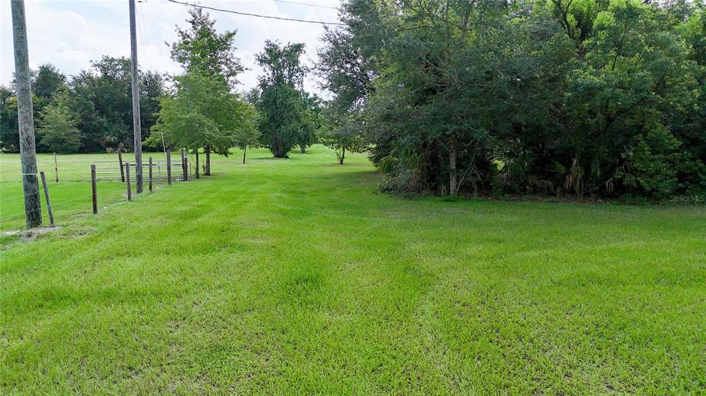 2452 Welcome Road Lithia, FL 33547 - Photo 30 of 61 Gallery Image 30