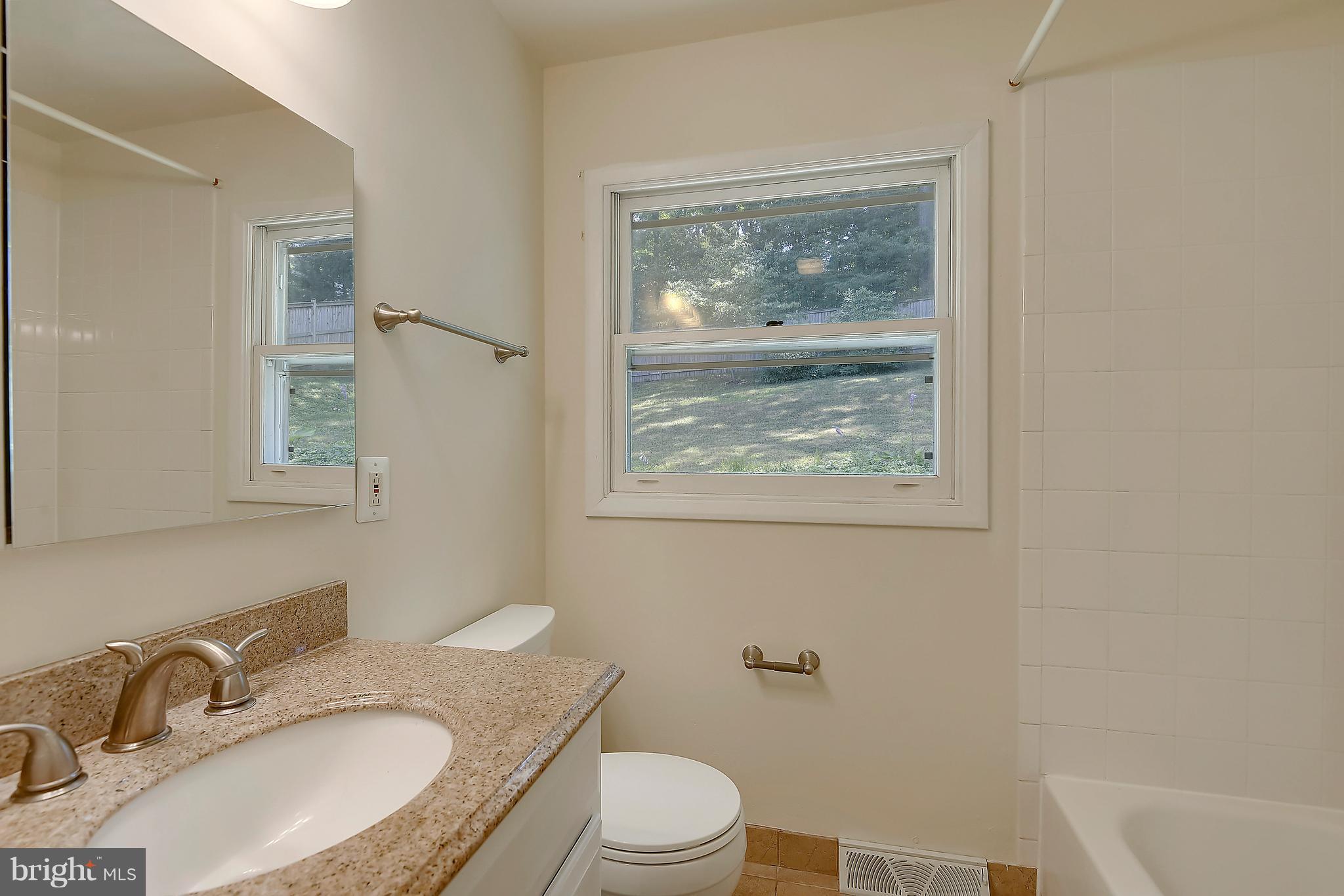 23825 Stringtown Road Clarksburg, MD 20871 - Photo 17 of 29 Full Bath - Main Level