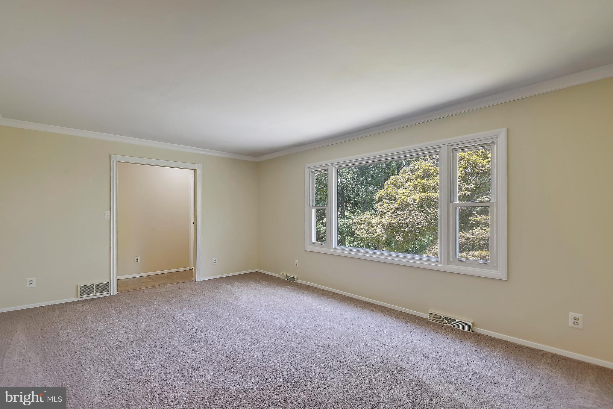 23825 Stringtown Road Clarksburg, MD 20871 - Photo 5 of 29 Cozy Living Room w/ Beautiful View