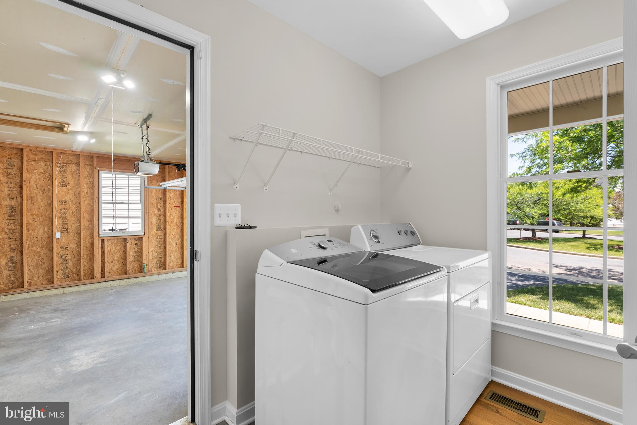 1003 Bexhill Drive Frederick, MD 21702 - Photo 18 of 38 Mud room with laundry off the garage