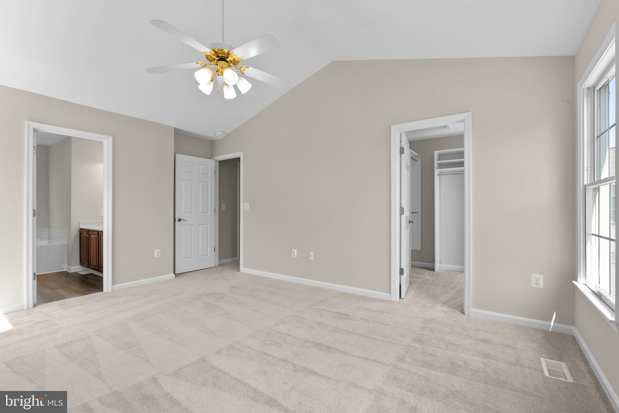 1003 Bexhill Drive Frederick, MD 21702 - Photo 21 of 38 Owner's bedroom with attached full bath